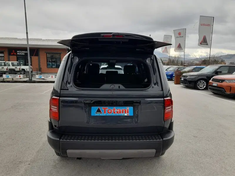 Toyota Land Cruiser nuova a L'Aquila (18)