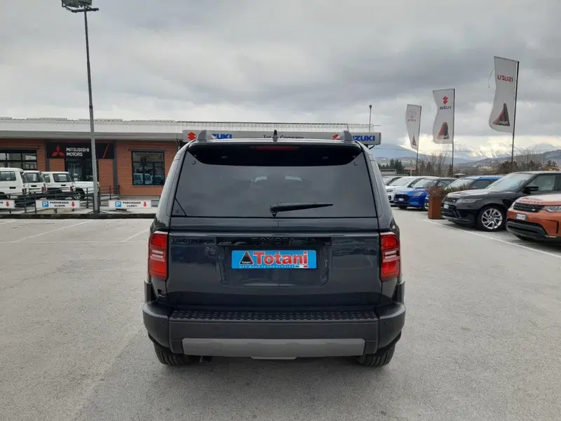 Toyota Land Cruiser nuova a L'Aquila (19)