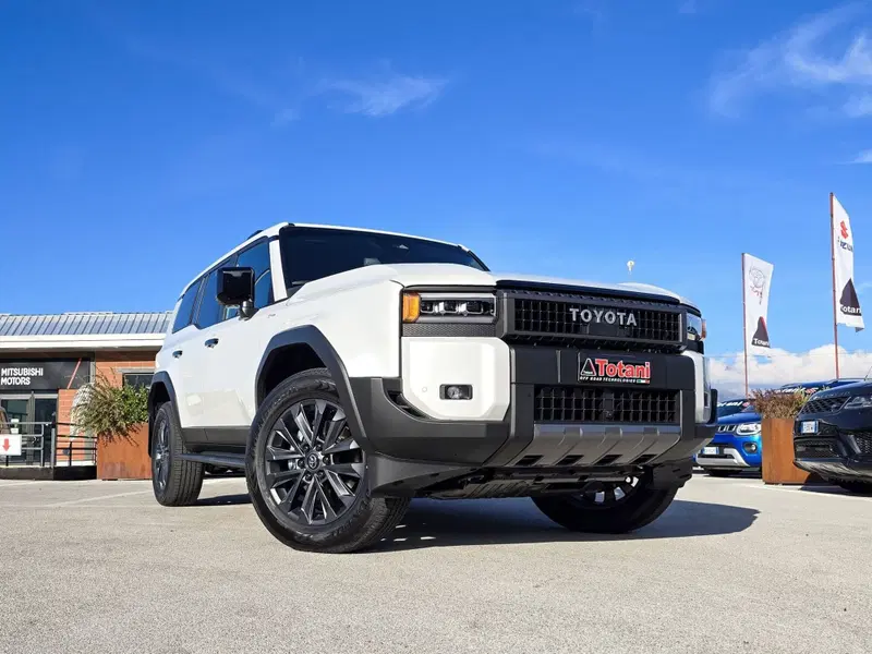 Toyota Land Cruiser nuova a L'Aquila (12)