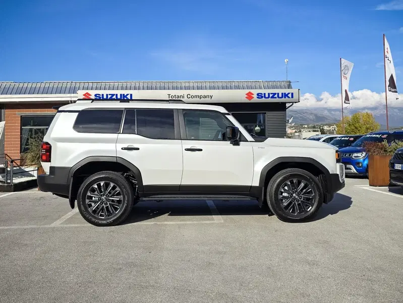 Toyota Land Cruiser nuova a L'Aquila (14)