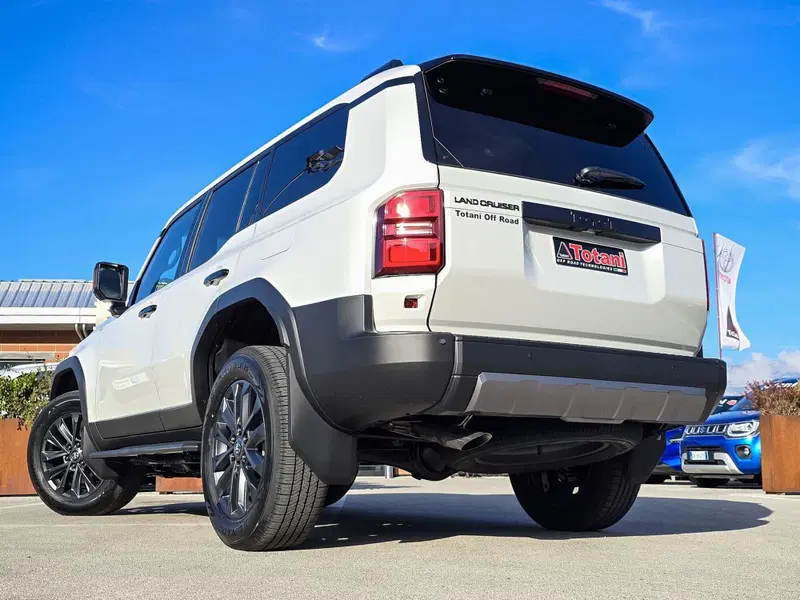 Toyota Land Cruiser nuova a L'Aquila (3)