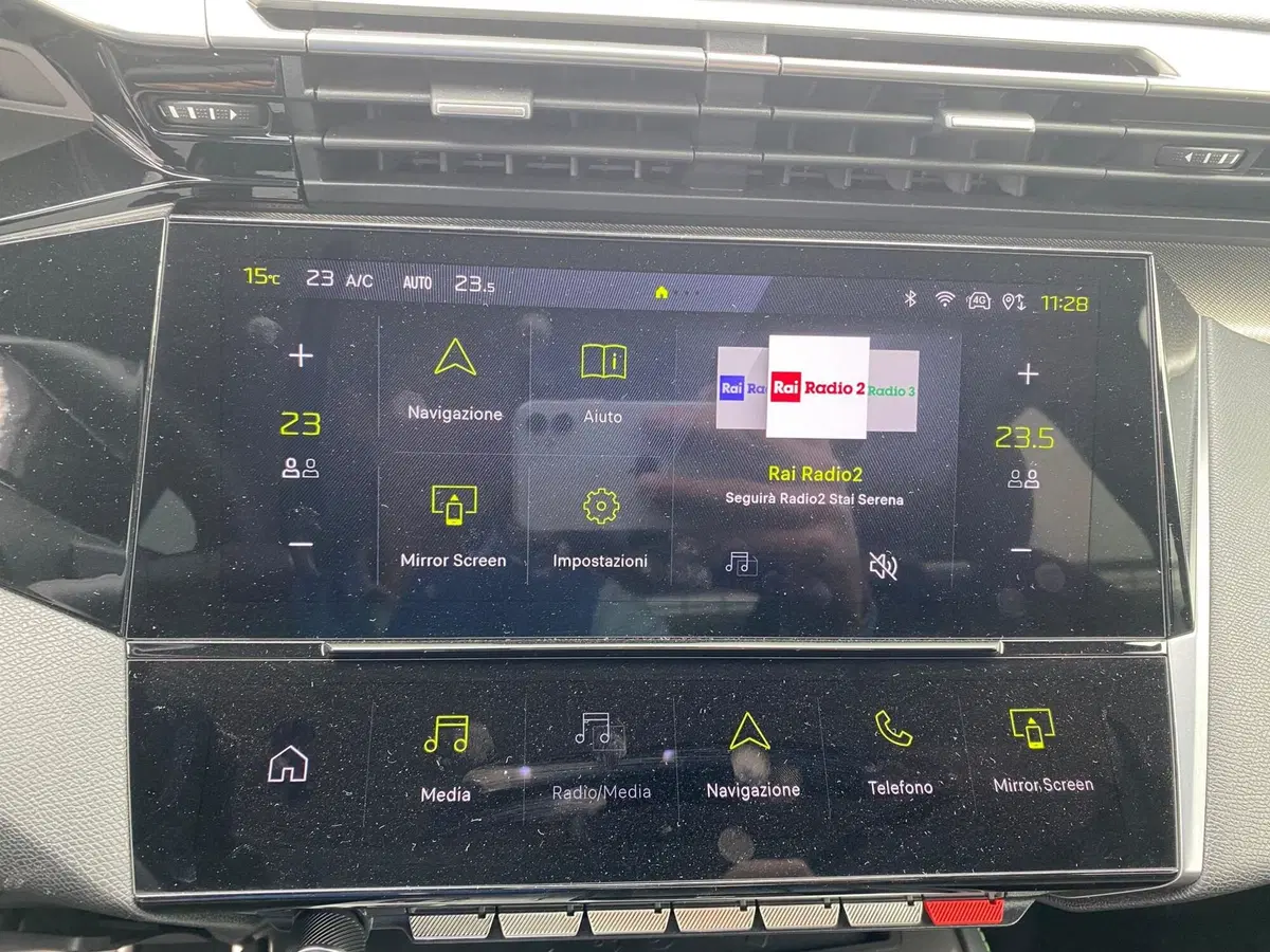 Peugeot 408 usata a Milano (13)