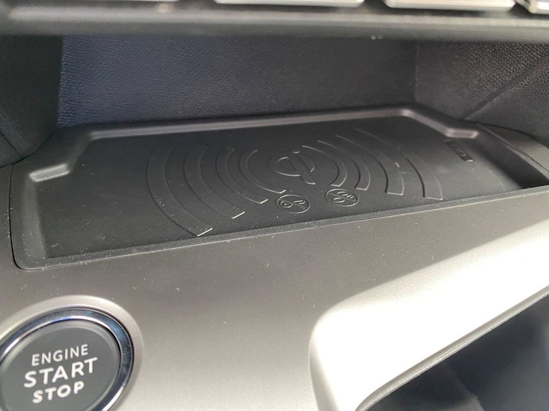 Peugeot 408 usata a Milano (14)