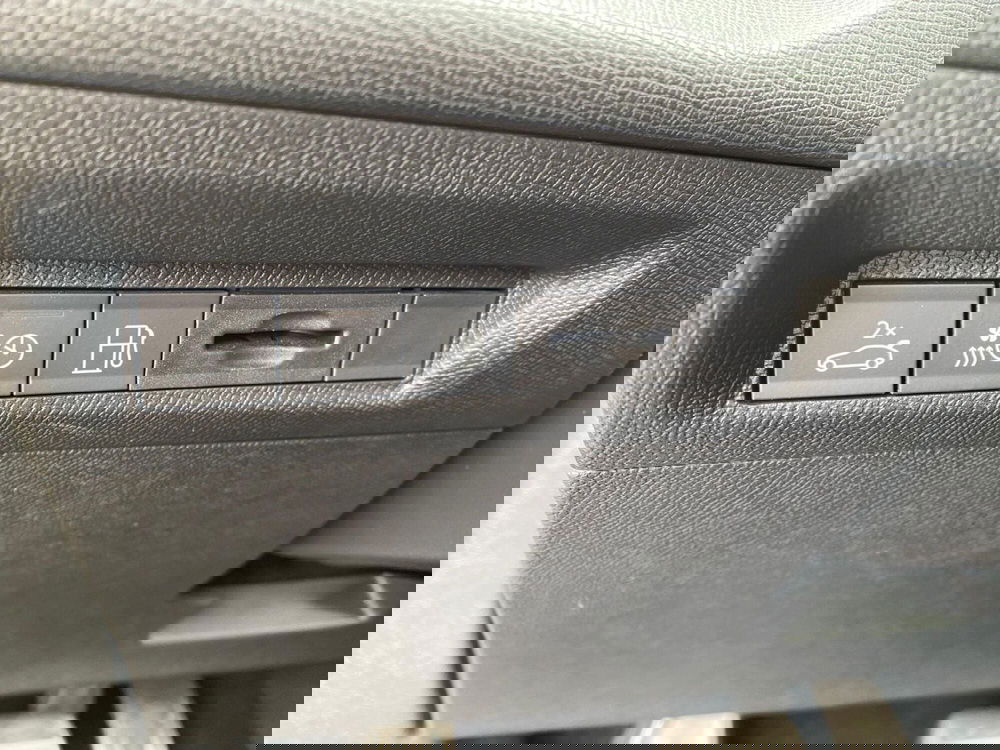 Peugeot 408 usata a Milano (18)