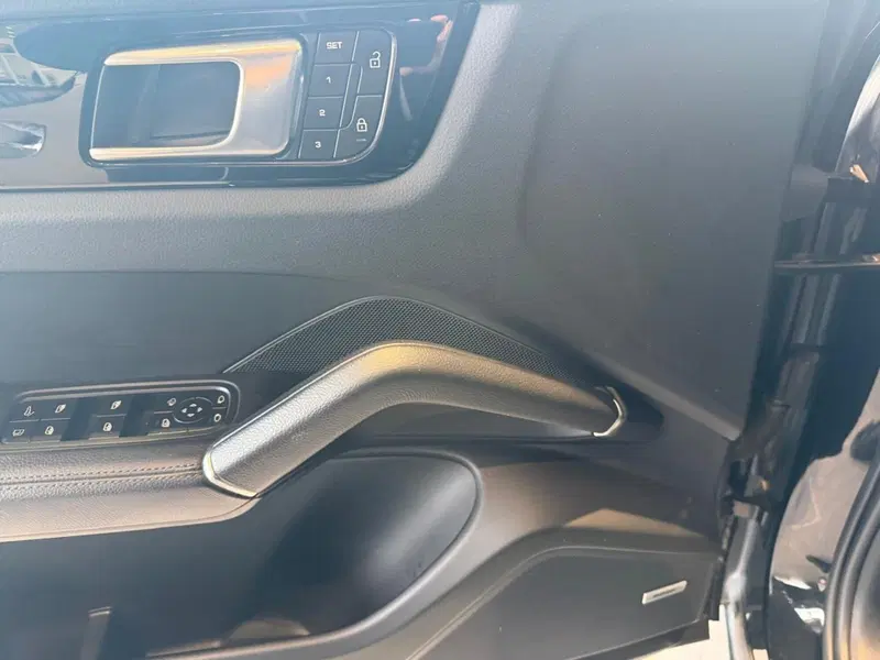 Porsche Cayenne usata a Firenze (8)