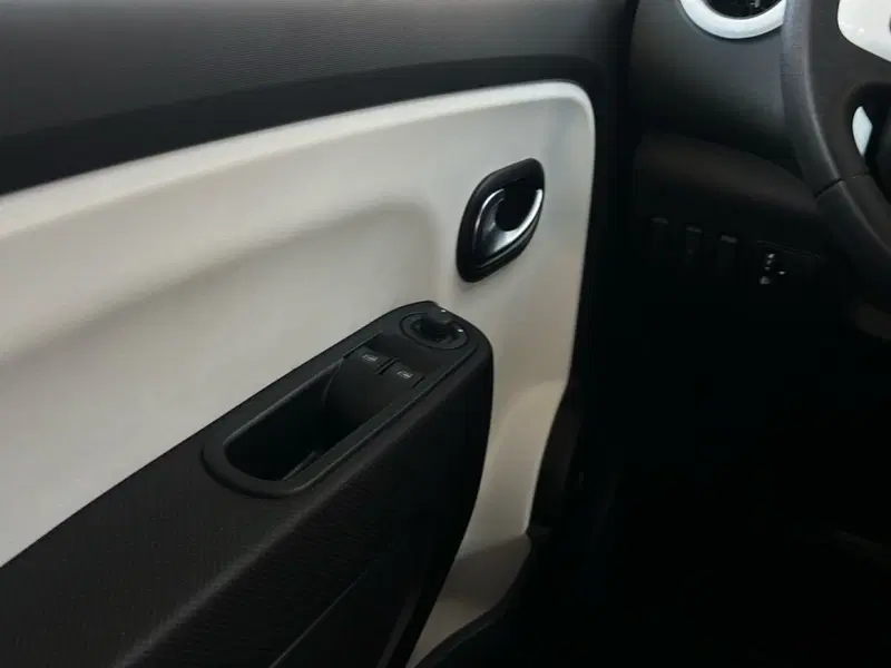 Renault Twingo usata a Roma (13)