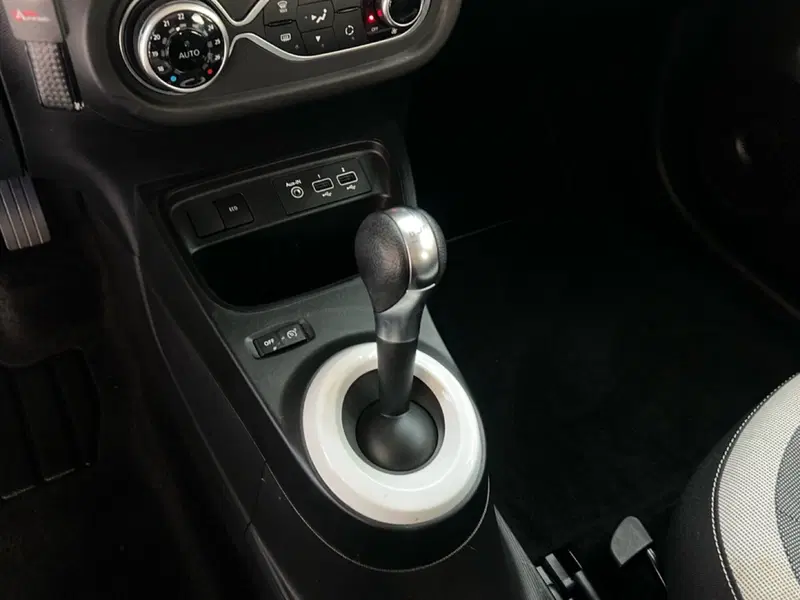 Renault Twingo usata a Roma (16)