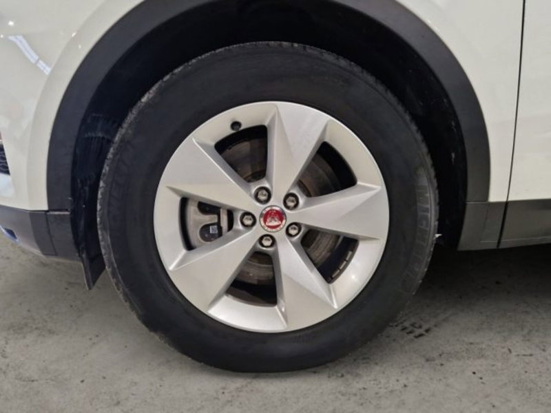 Jaguar E-Pace usata a Livorno (10)