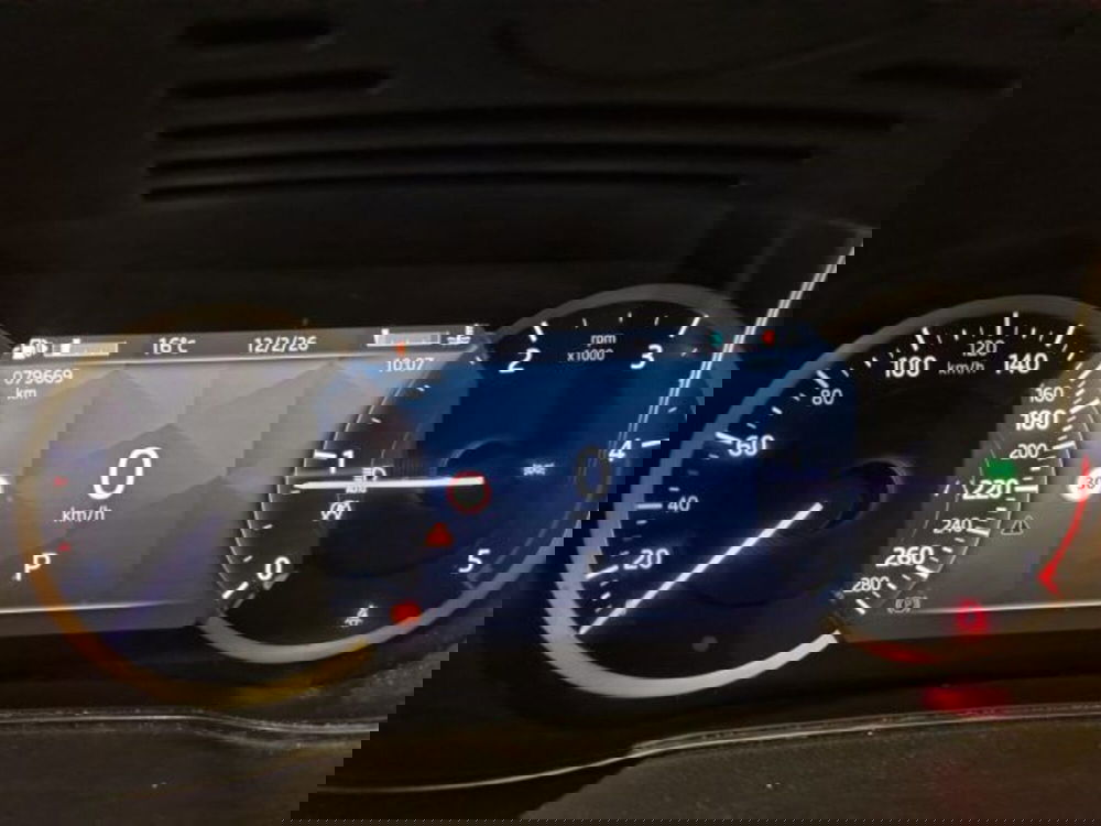 Jaguar E-Pace usata a Livorno (12)