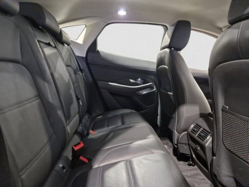 Jaguar E-Pace usata a Livorno (18)