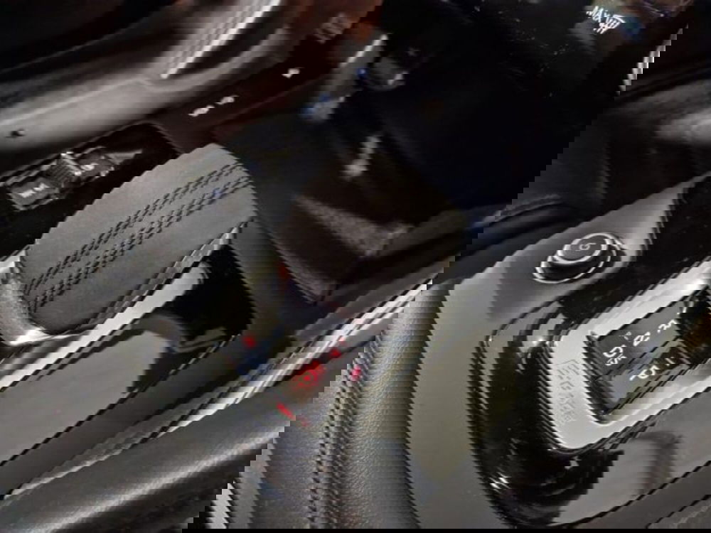 Jaguar E-Pace usata a Livorno (19)