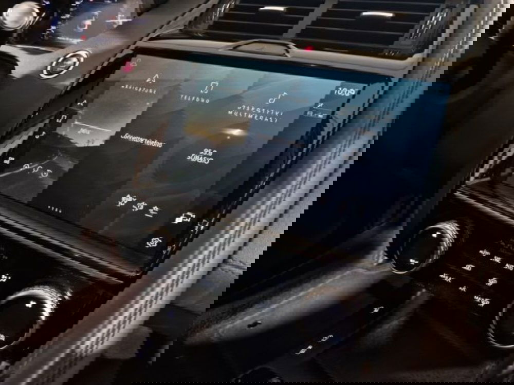 Jaguar E-Pace usata a Livorno (20)