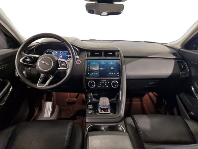 Jaguar E-Pace usata a Livorno (5)