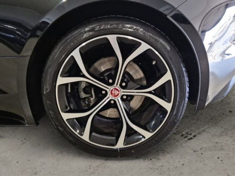 Jaguar F-Type Coupé usata a Livorno (9)