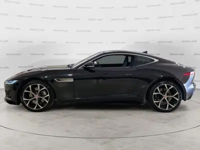 Jaguar F-Type Coup&eacute; 2.0 aut. Coup&eacute; R-Dynamic Black del 2023 usata a Livorno