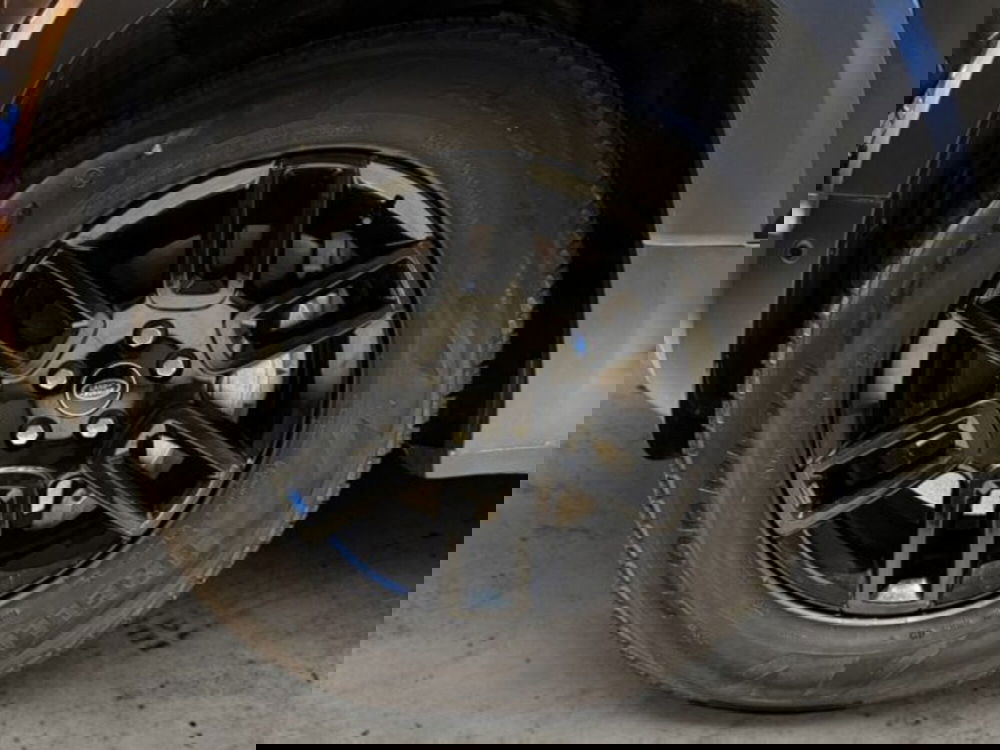 Land Rover Defender usata a Livorno (11)