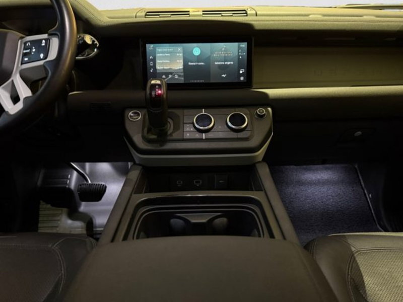 Land Rover Defender usata a Livorno (16)