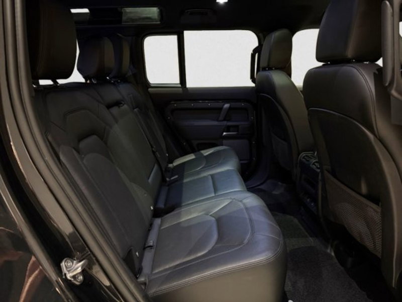 Land Rover Defender usata a Livorno (17)