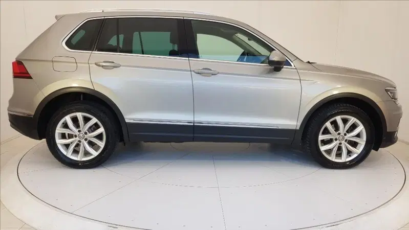Volkswagen Tiguan usata a Lucca (7)