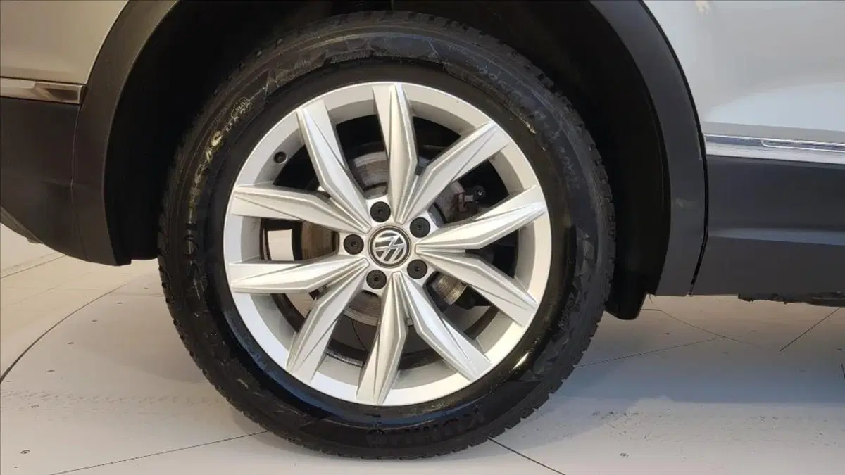 Volkswagen Tiguan usata a Lucca (9)