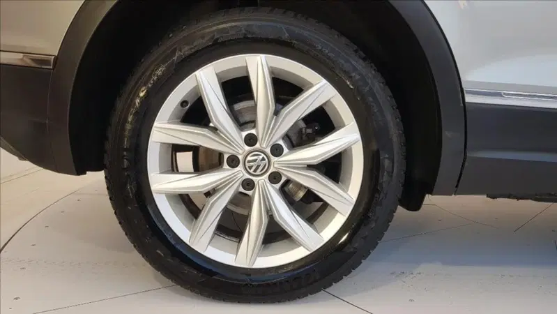 Volkswagen Tiguan usata a Lucca (9)