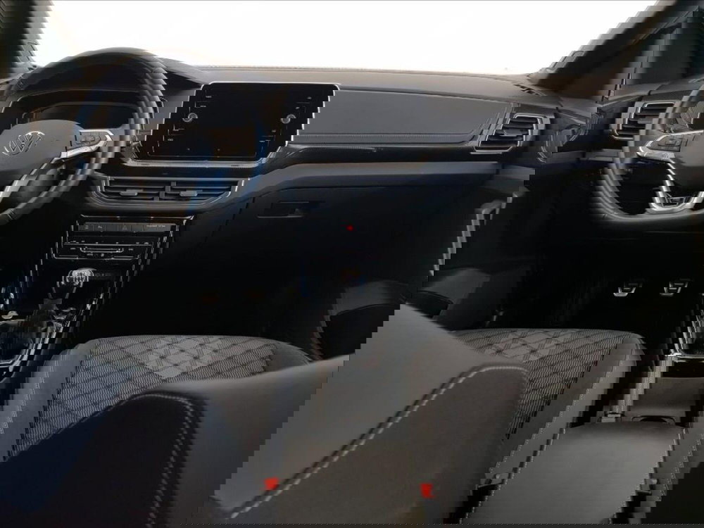 Volkswagen T-Cross usata a Lucca (13)