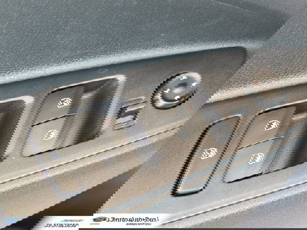 Hyundai i10 nuova a Roma (19)