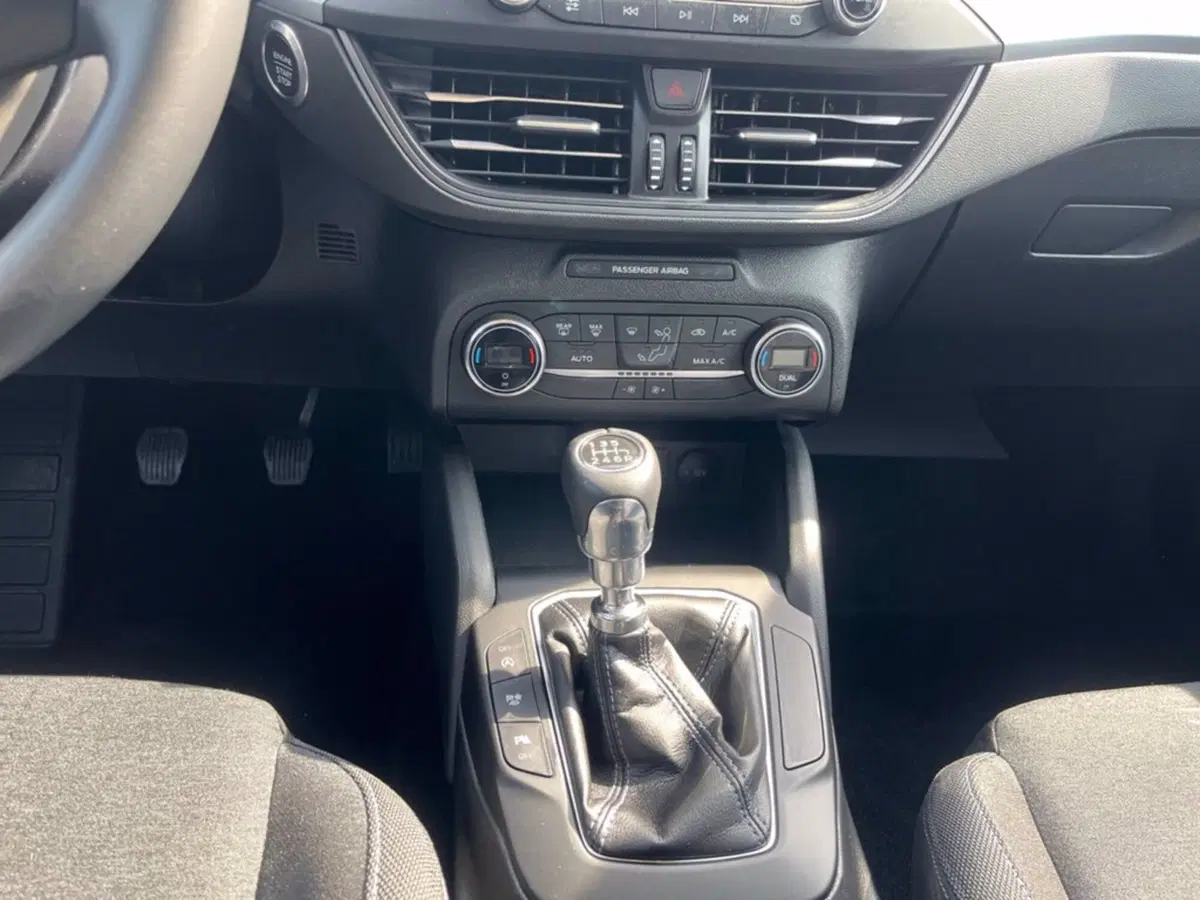 Ford Focus usata a Milano (16)