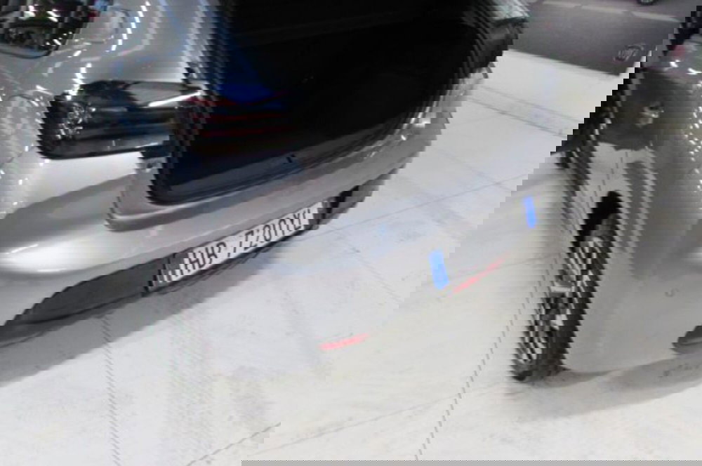 Peugeot 208 nuova a Milano (14)