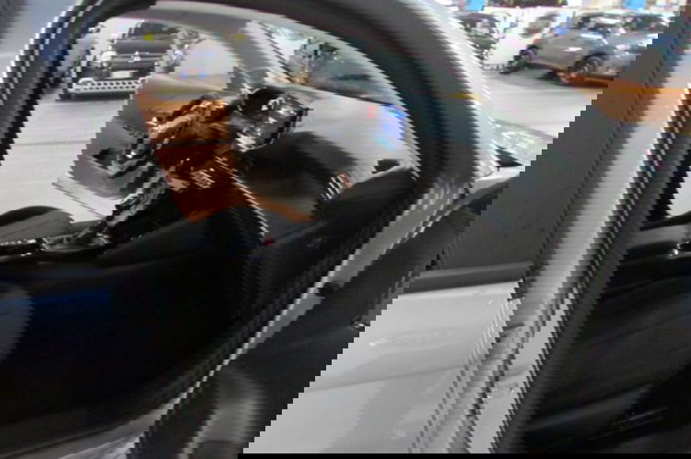 Peugeot 208 nuova a Milano (15)