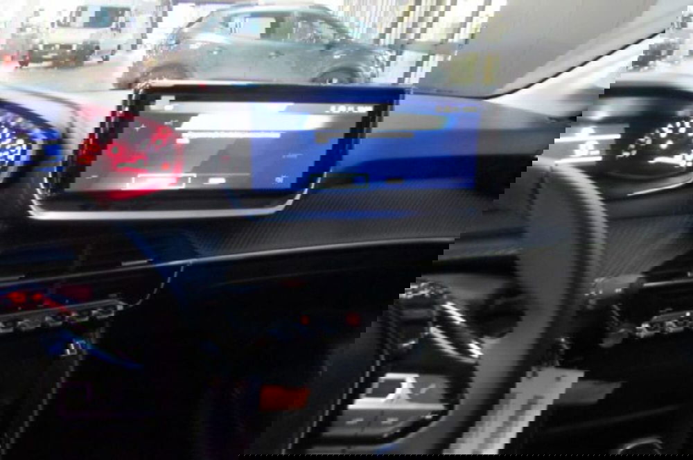 Peugeot 208 nuova a Milano (8)