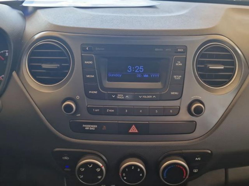 Hyundai i10 usata a Salerno (16)