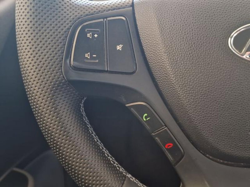 Hyundai i10 usata a Salerno (20)