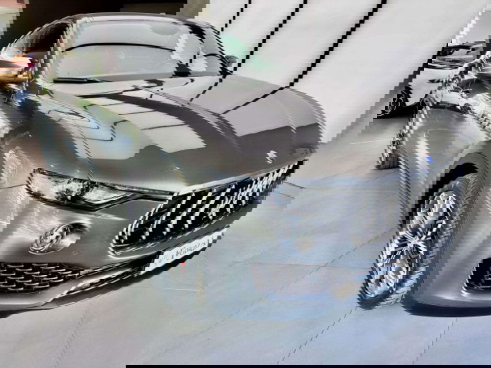 Maserati Levante usata a Torino (3)