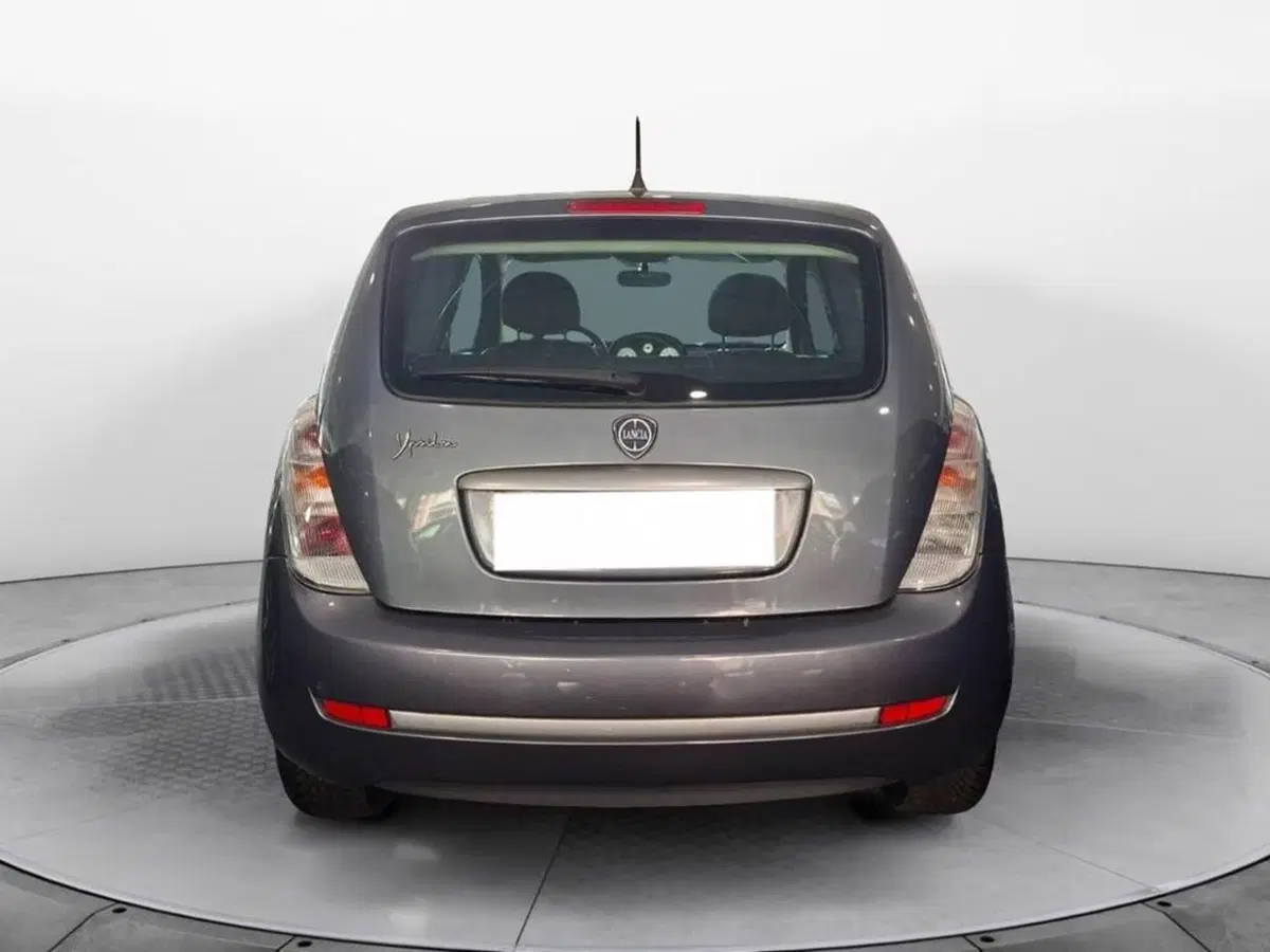 Lancia Ypsilon usata a Torino (5)
