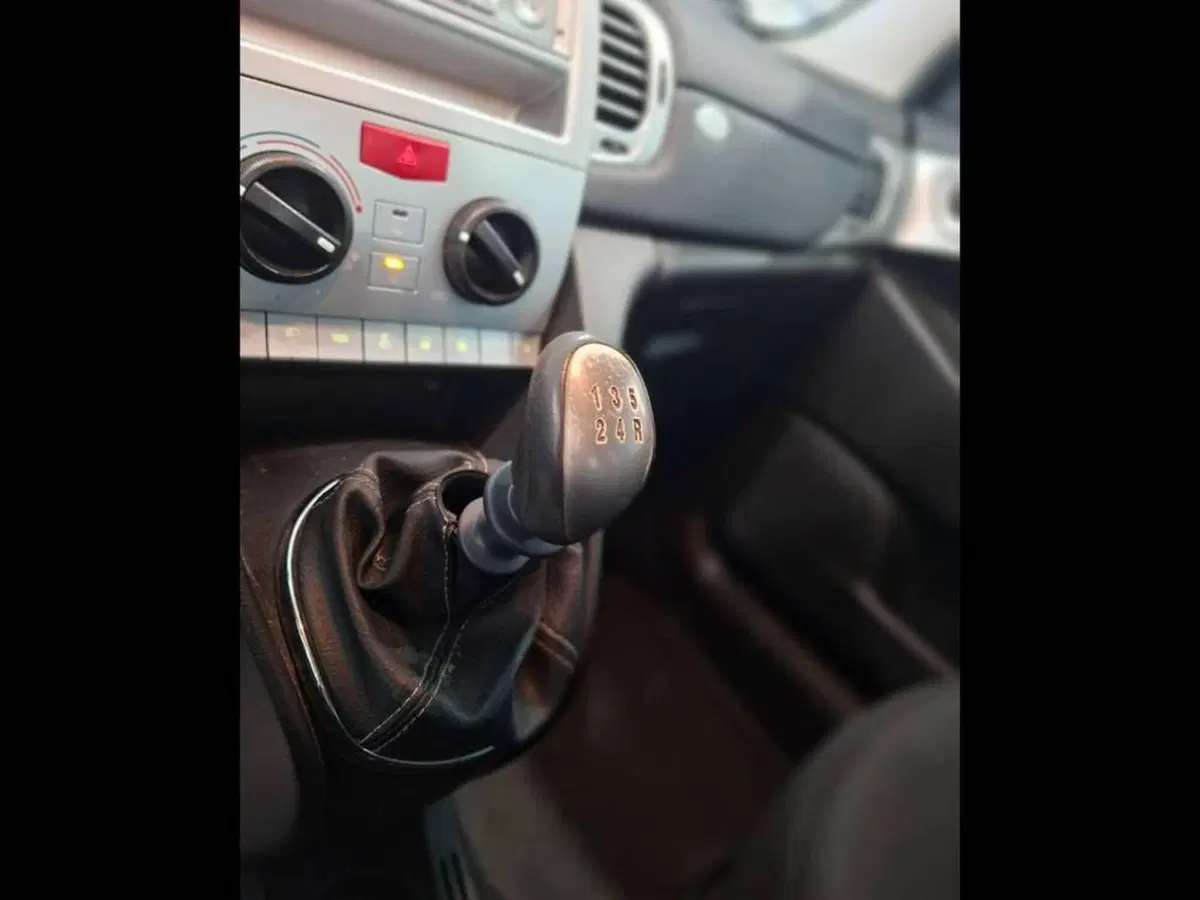 Lancia Ypsilon usata a Torino (9)