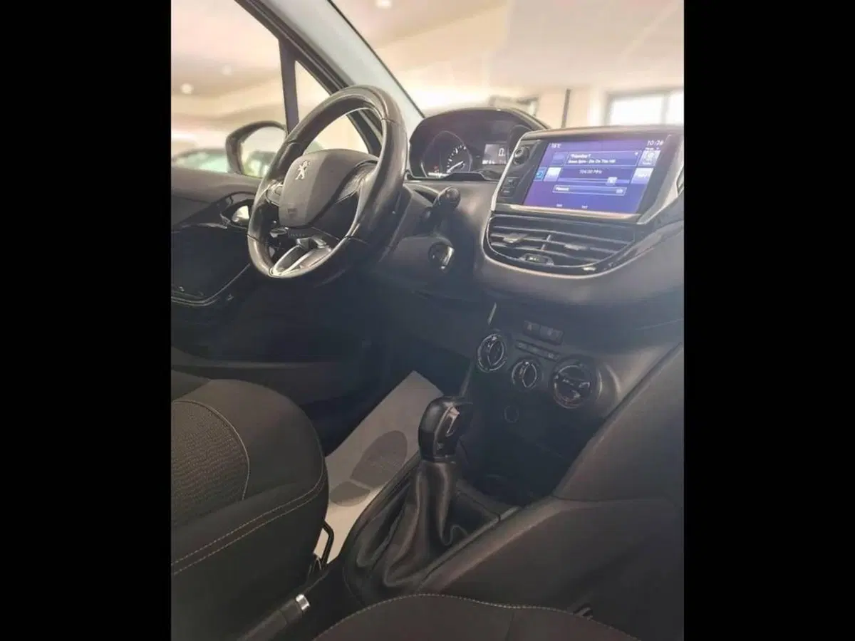Peugeot 208 usata a Torino (10)