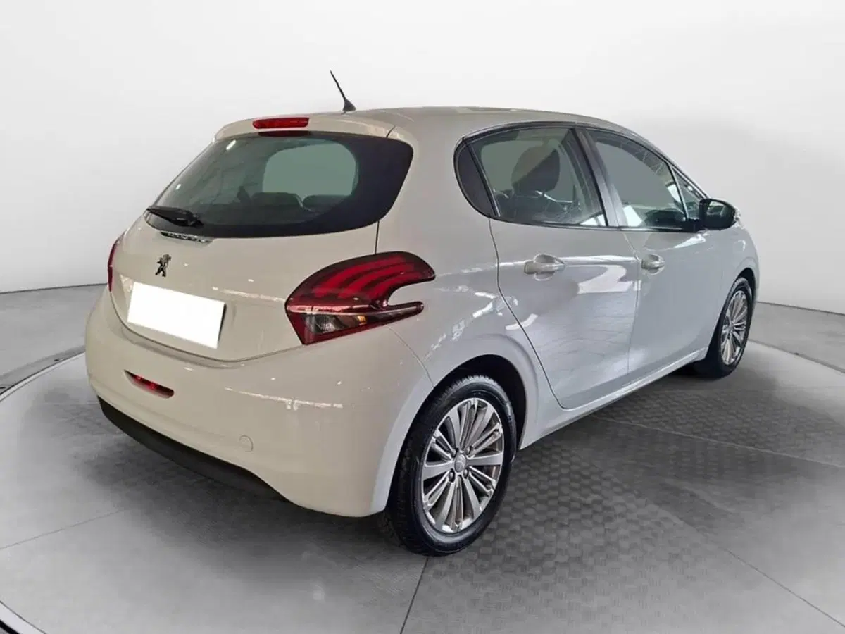 Peugeot 208 usata a Torino (4)