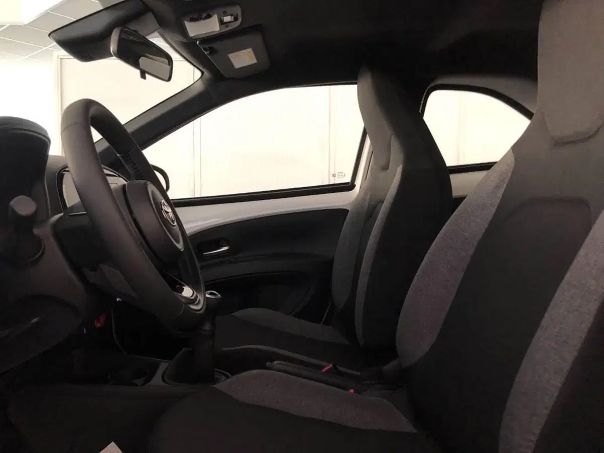 Toyota Aygo X usata a Torino (13)