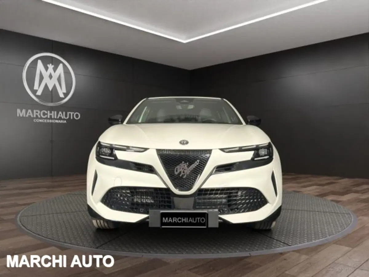 Alfa Romeo Junior nuova a Perugia (2)