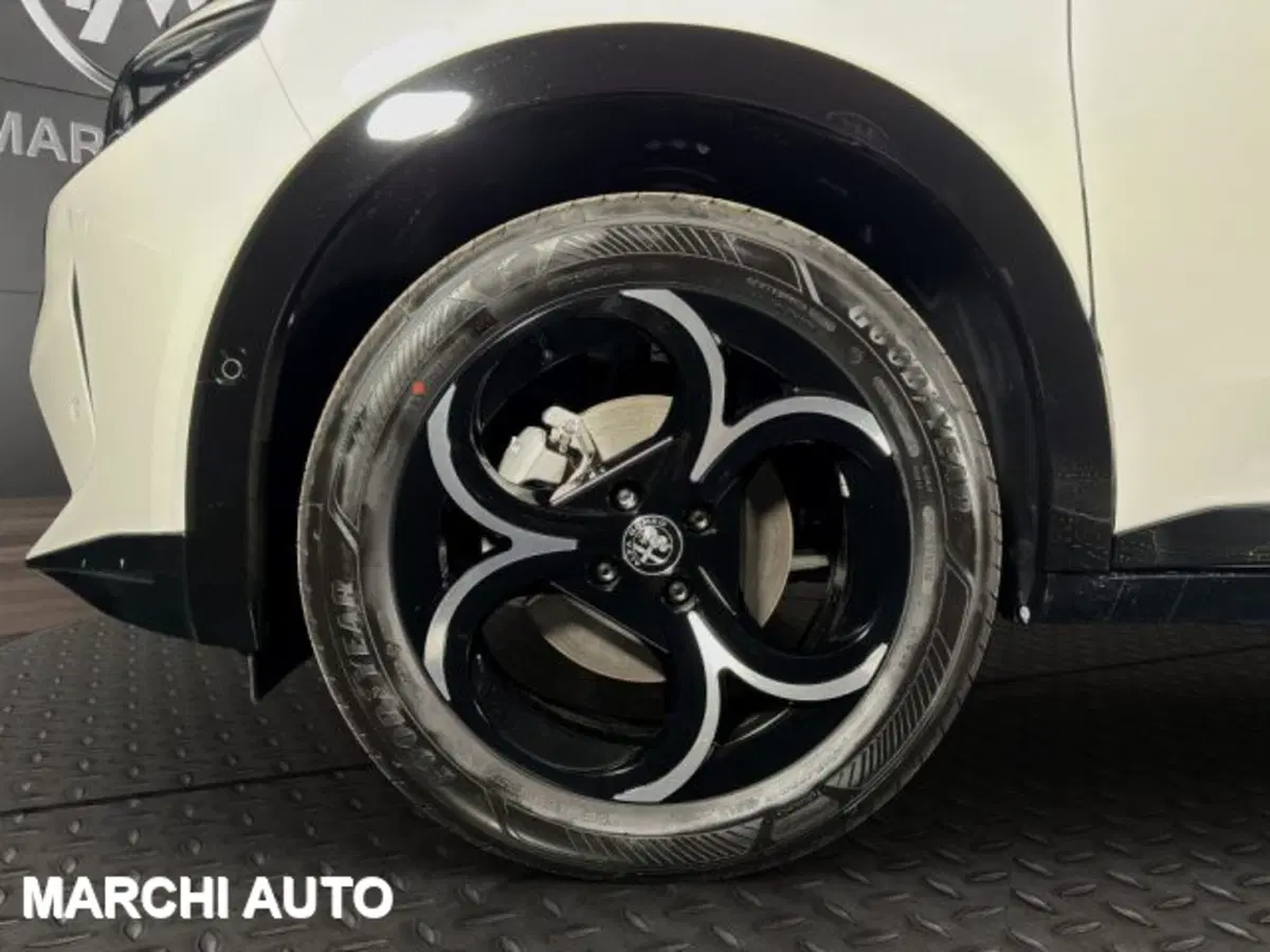 Alfa Romeo Junior nuova a Perugia (9)