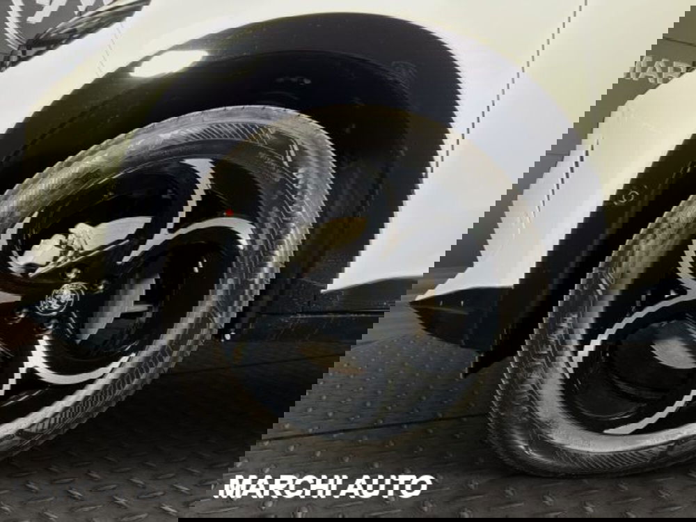 Alfa Romeo Junior nuova a Perugia (9)