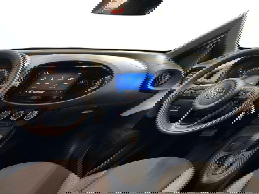 Toyota Aygo X usata a Vercelli (9)