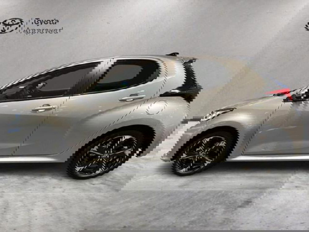 Toyota Yaris Cross nuova a Vercelli (2)