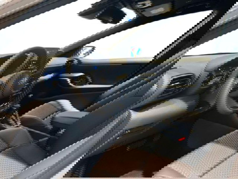 Toyota Yaris Cross nuova a Vercelli (5)