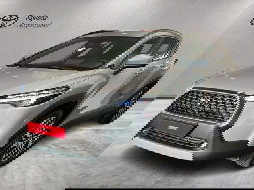 Toyota Corolla Cross Hybrid nuova a Vercelli