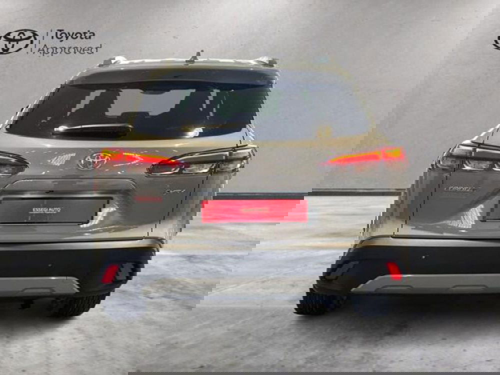 Toyota Corolla Cross Hybrid nuova a Vercelli (3)