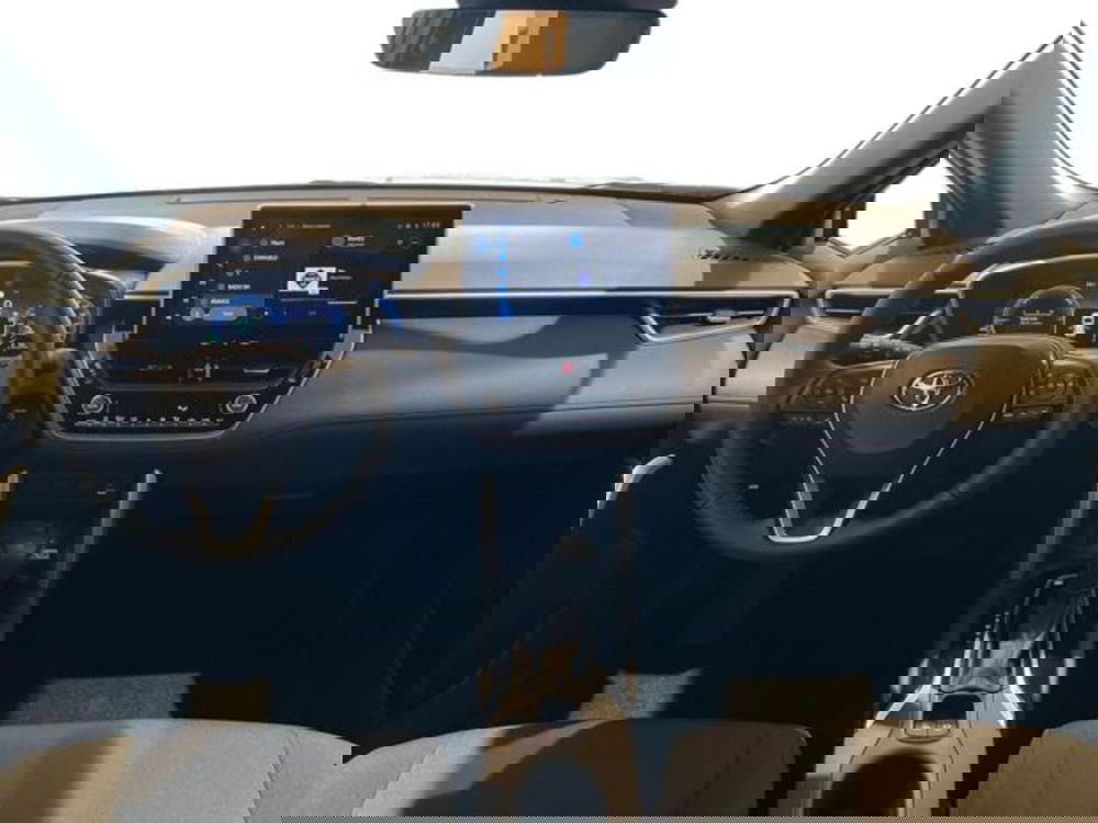 Toyota Corolla Cross Hybrid nuova a Vercelli (8)