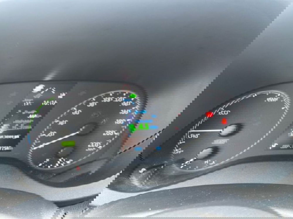 Toyota Yaris Cross usata a Vercelli (9)