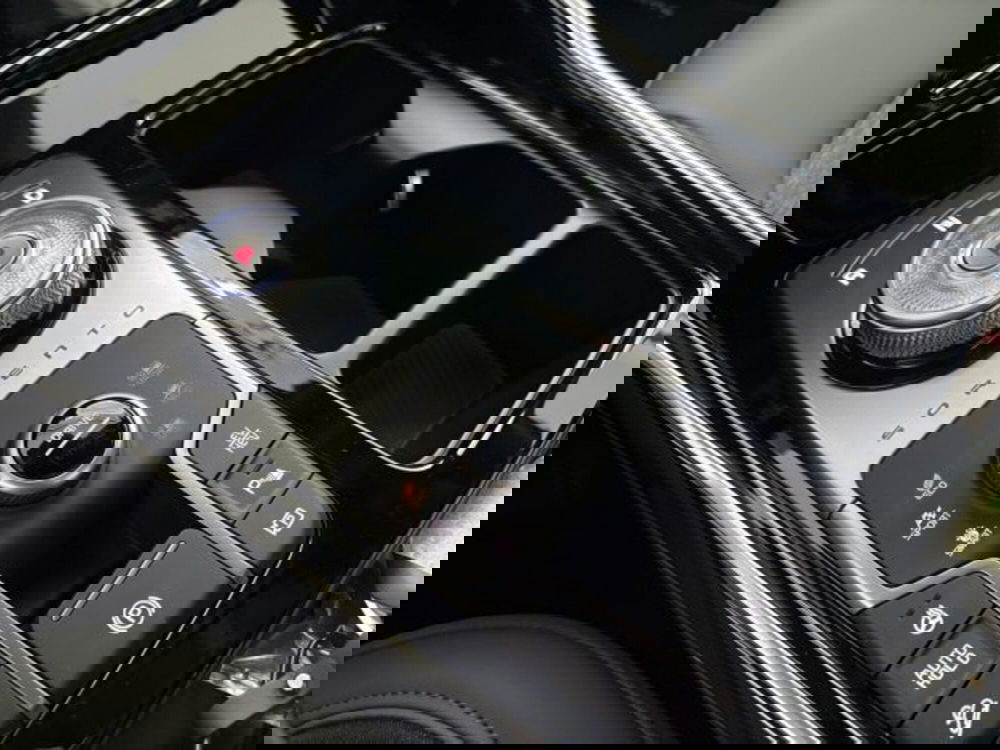 Kia Sorento nuova a Como (13)